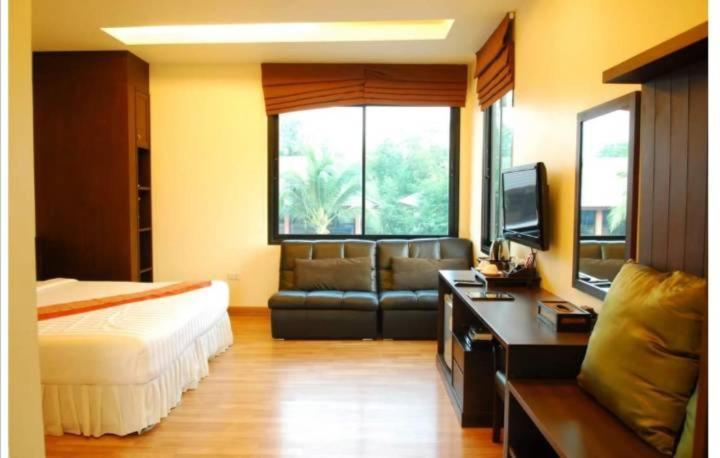 Monsane River Kwai Resort Kanchanaburi Extérieur photo